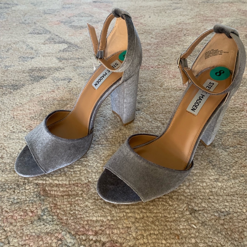 Steve Madden Grey Heels